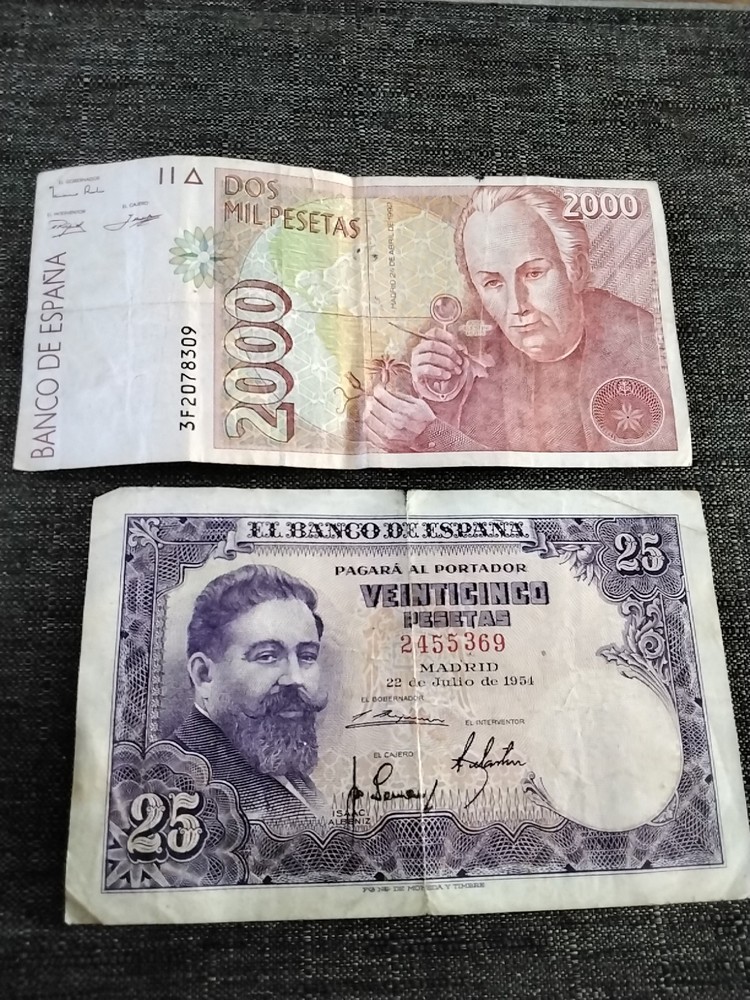 Spain, Spanish Bank Note Bundle