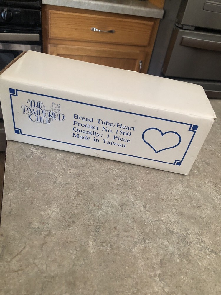 Pampered Chef Heart Bread Tube NIB