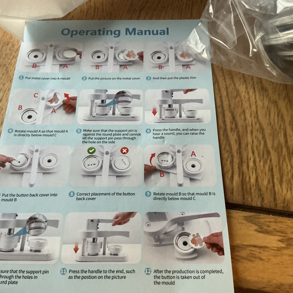 Button Maker New damaged box