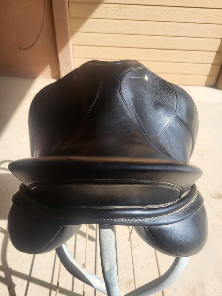 Schleese Dressage Saddle 17