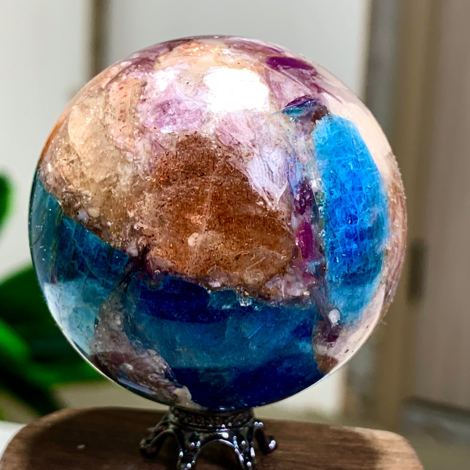 156G Natural Blue Aptite +Sun Stone purple lepidolite Sphere mineral sample