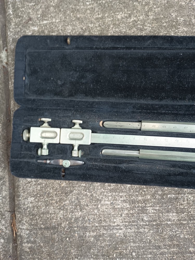 C RIEFLER. NESSELWANG & MUNCHEN Missing Some Pieces