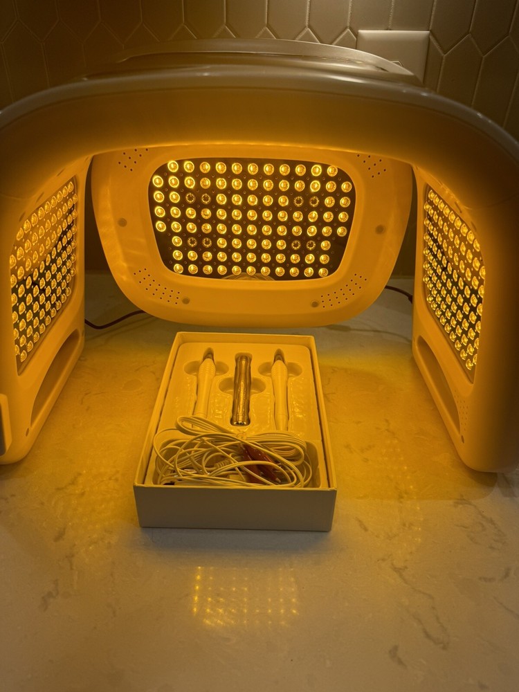 Professional German LED with Microcurrent Therapy by Glownar/Light Quantum