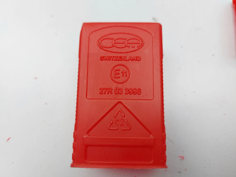 VOLVO V40 EMERGENCY HAZARD WARNING TRIANGLE 2013