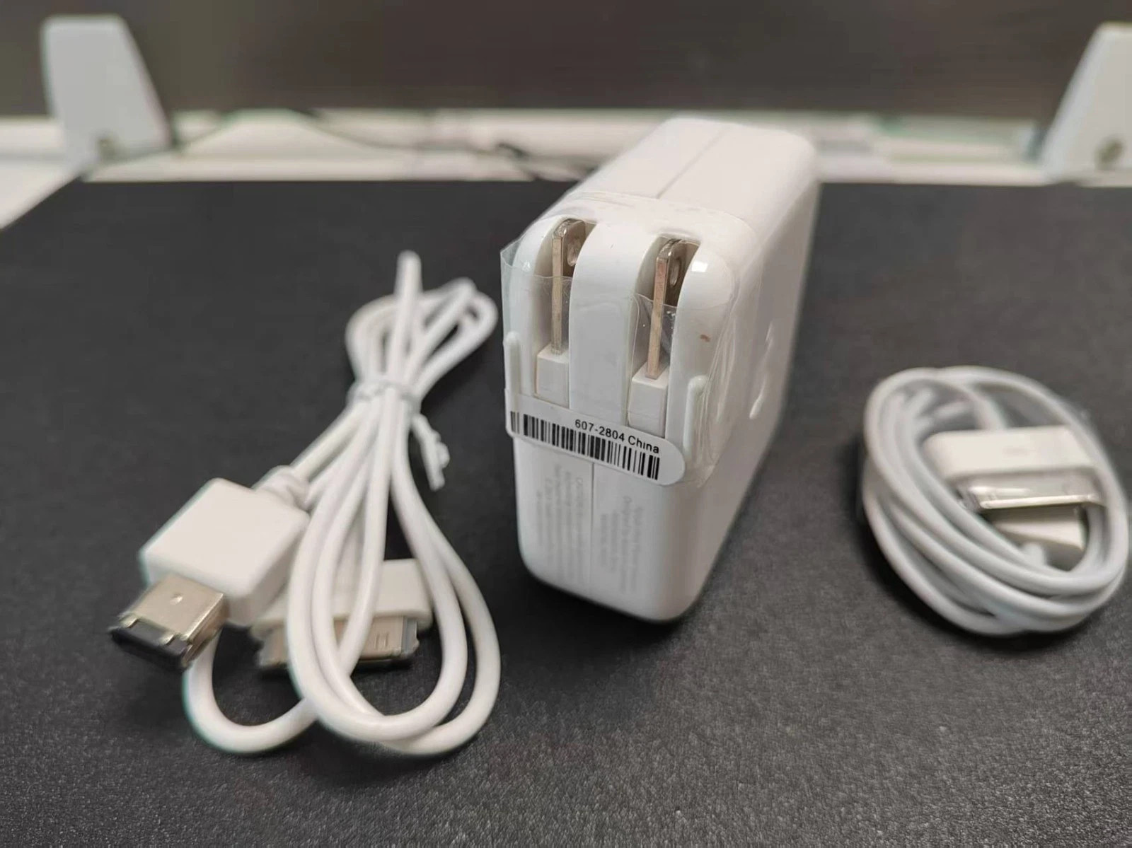 A1070 Apple iPod Power Adapter 30Pin to 6Pin FW Firewire Cable Cord For A1040