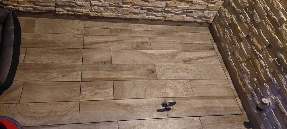 700mm x 700mm Access Cover with Side Hinges