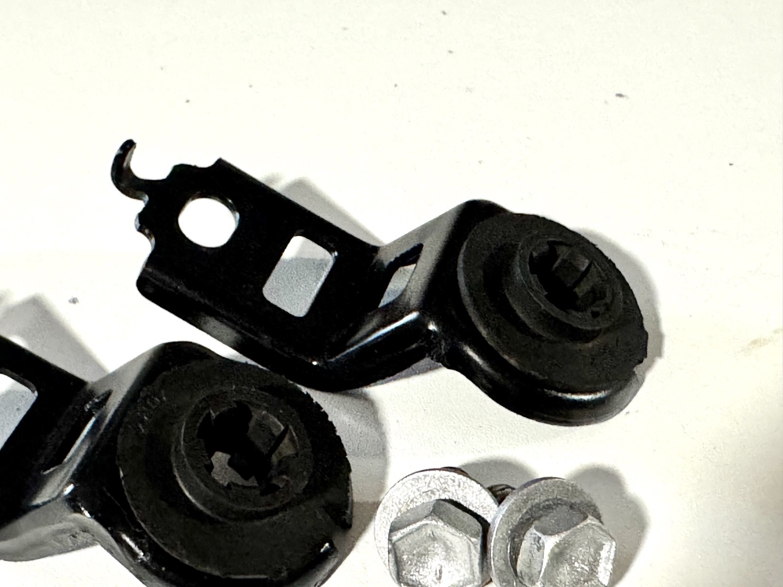 03-08 Toyota Corolla Radiator Top Mount Bracket Set Pair Black Brackets OEM