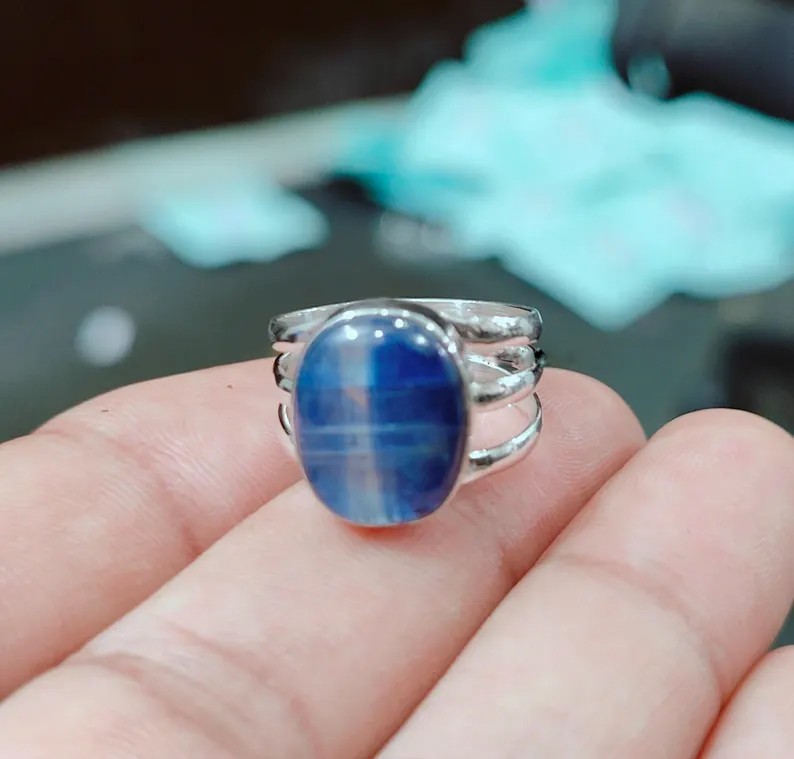Solid 925 Sterling Silver Natural Blue Kyanite Oval Gemstone Handmade Boho Ring