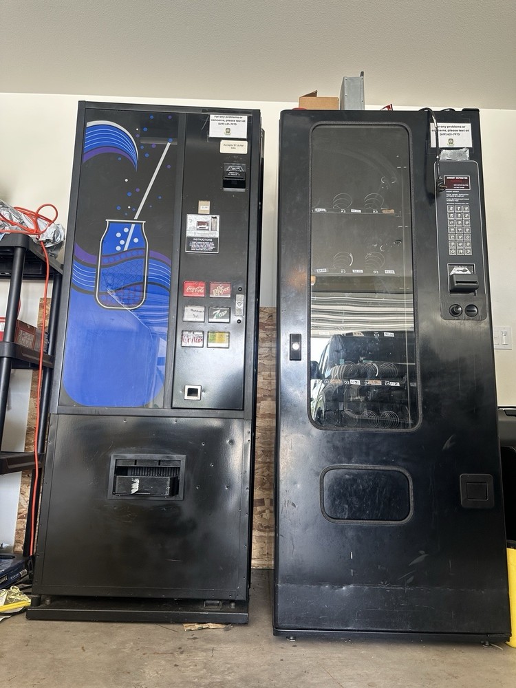 Dixie Narco Soda And Snack Vending Machine