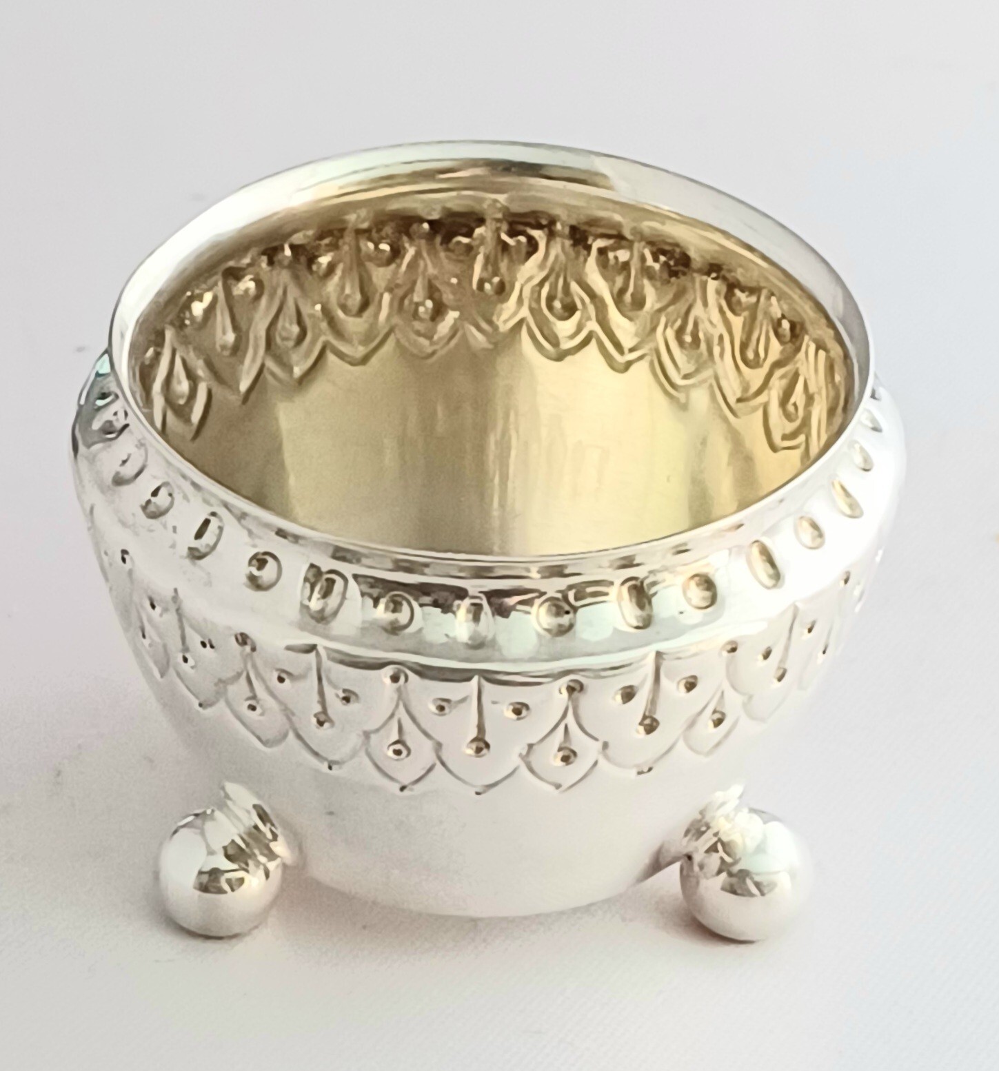 Victorian Sheffield Sterling Atkins Brothers 1883 Footed Decorated Salt Cellar