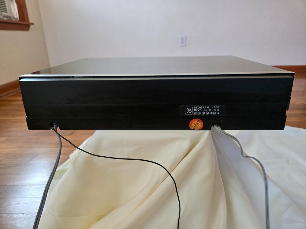 Bang & Olufsen Beogram 4002 Turntable w/ Linear Tracking Arm