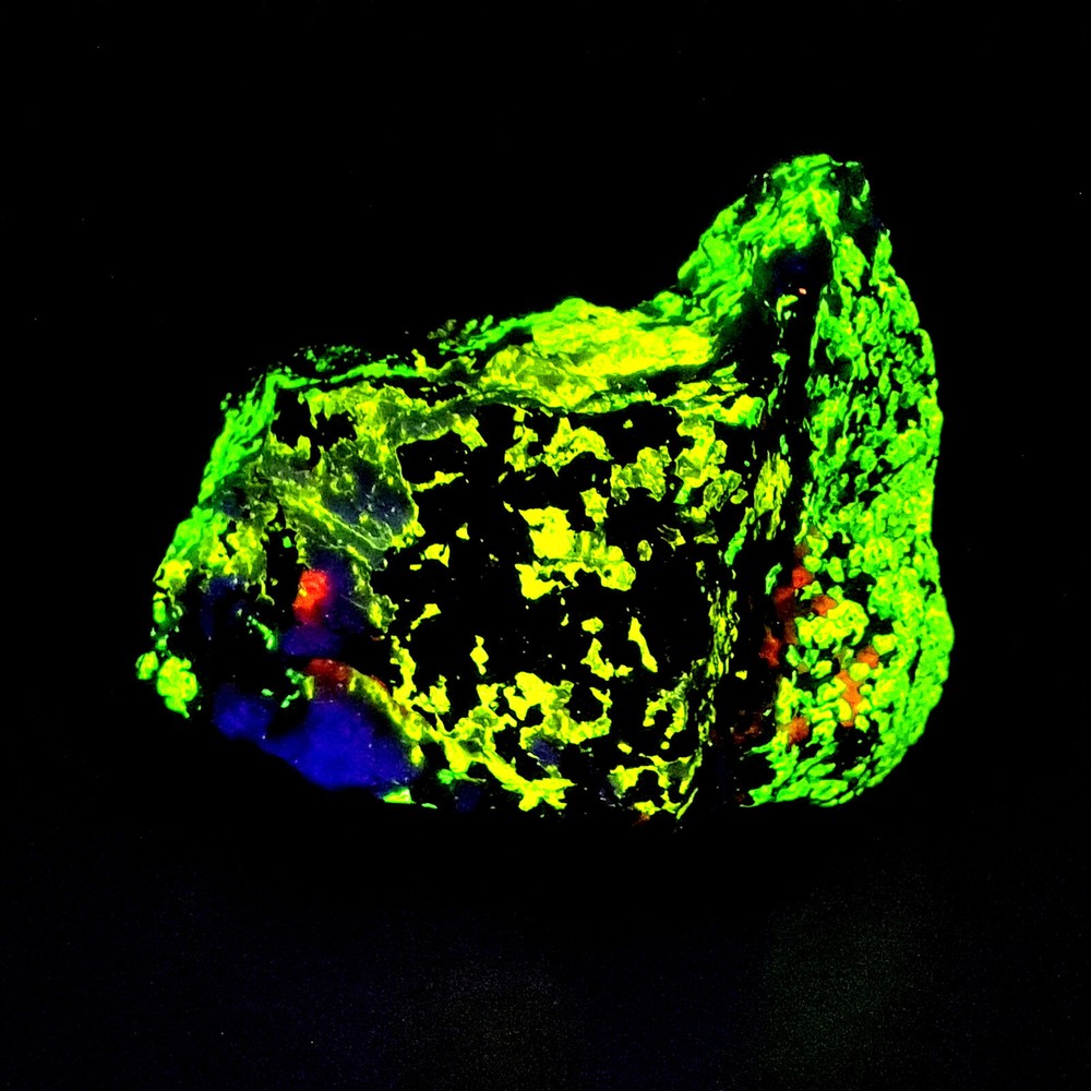 ESPERITE WILLEMITE CALCITE HARDYSTONITE