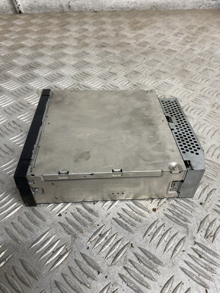 BMW 6 DISC FRONT LOADING HEAD UNIT 6512-9151148-01