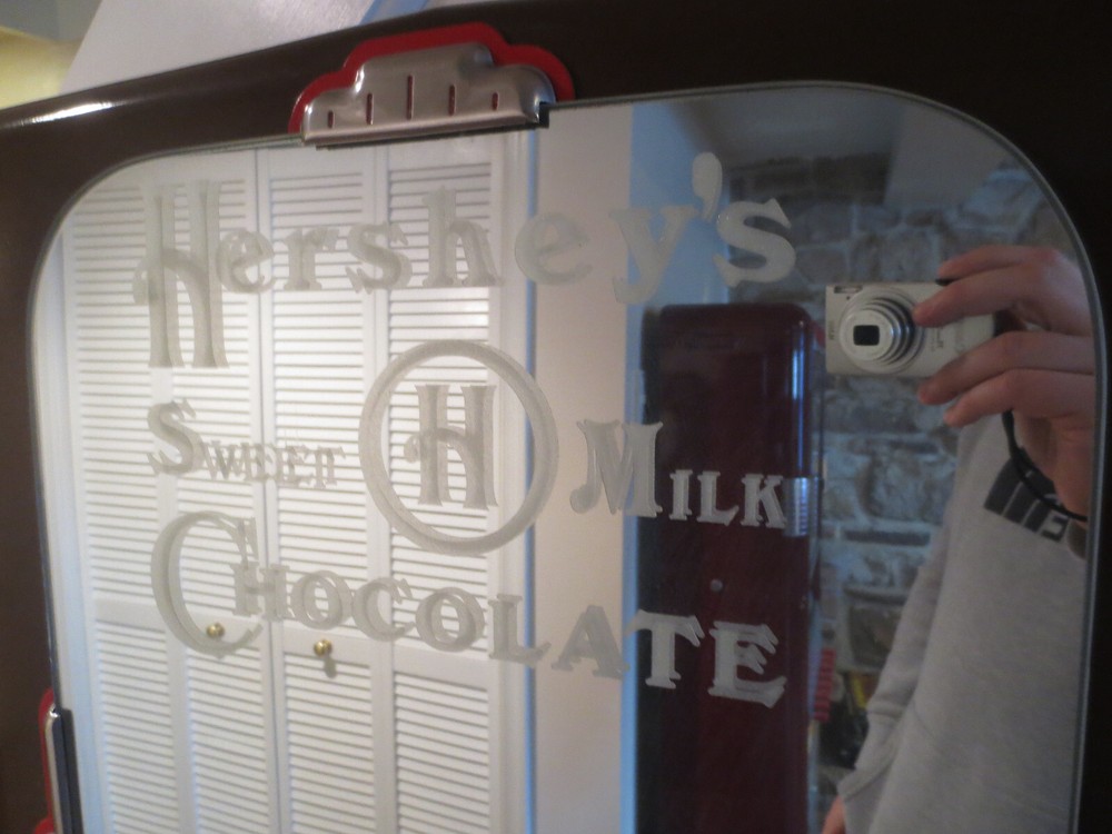 1940s/50s Hershey's Chocoloate Vending Machine (Restored)