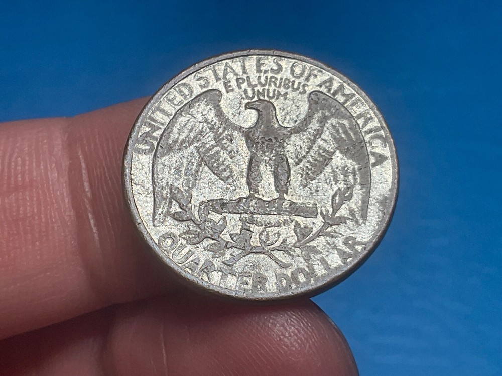 1967 Washington quarter——-ERROR VERY LITTLE CLADDING 99% COPPER———-