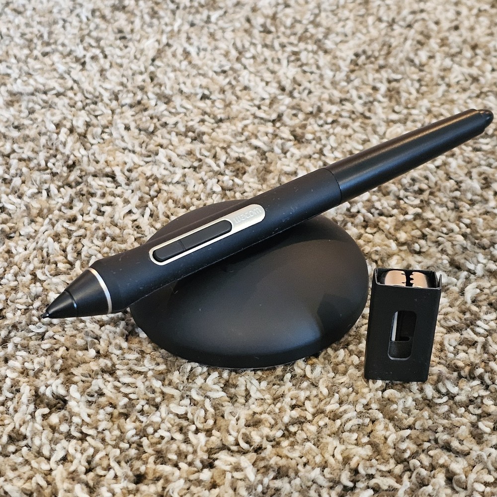 Wacom Graphics Tablet with Pen, Stand & USB Cable