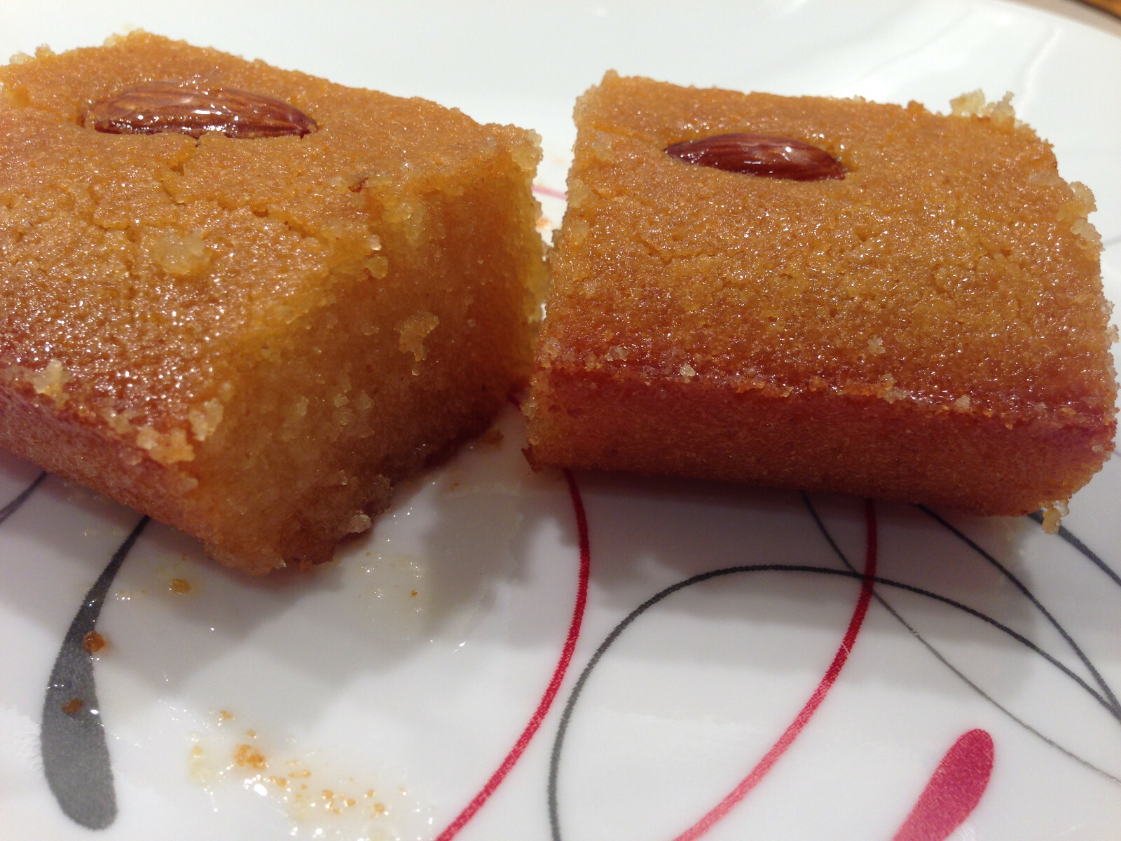 Organic Basbousa (Semolina Cake)! Unique Quality (2 kilo) (4.4 LB) (24 Piece)