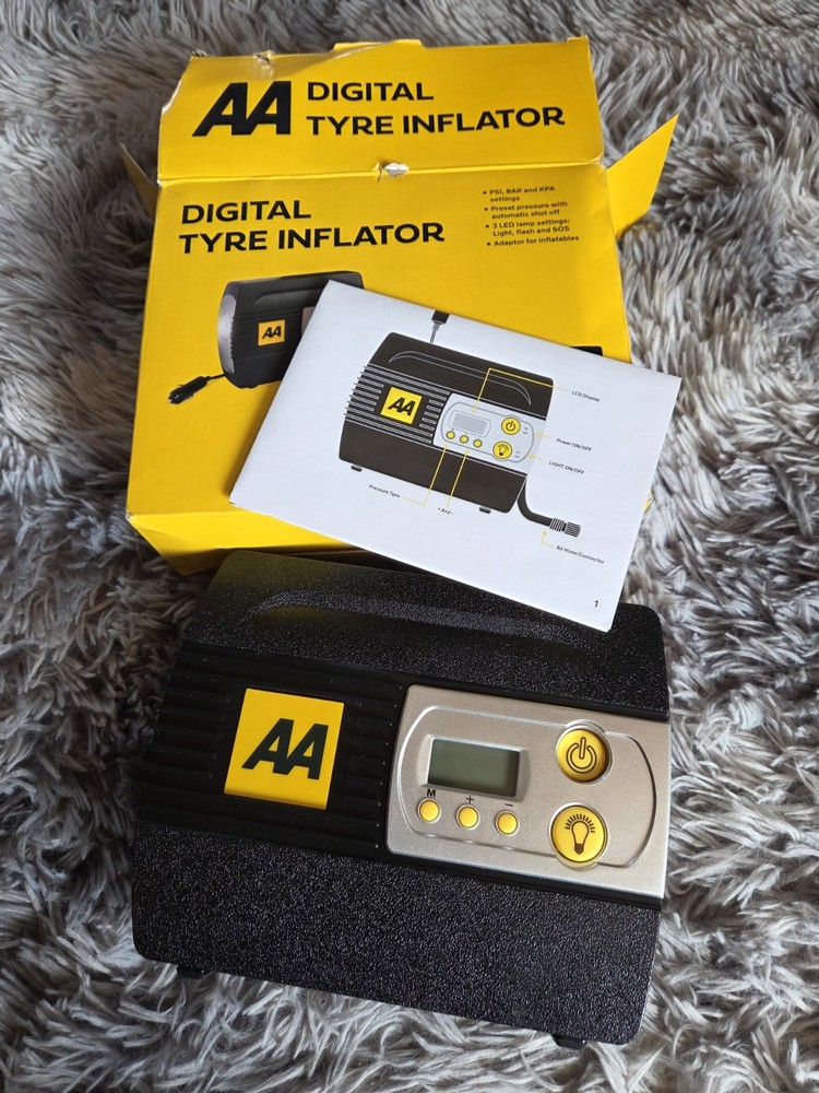 AA Digital Tyre Inflator DC 12V Plug 3M Cord Box Damage