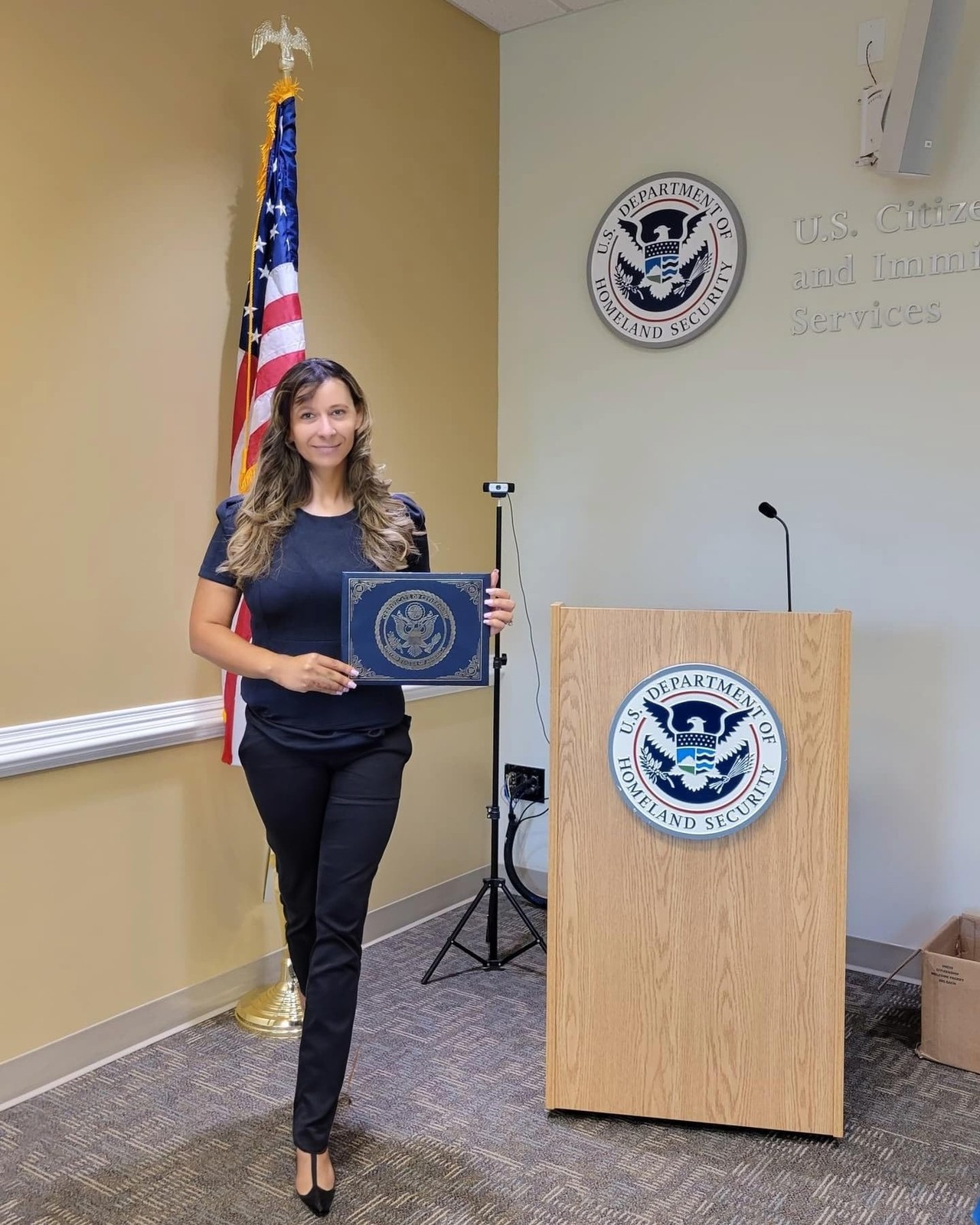 U.S. Citizenship and Naturalization Certificate Holder. Gold American Eagle l...