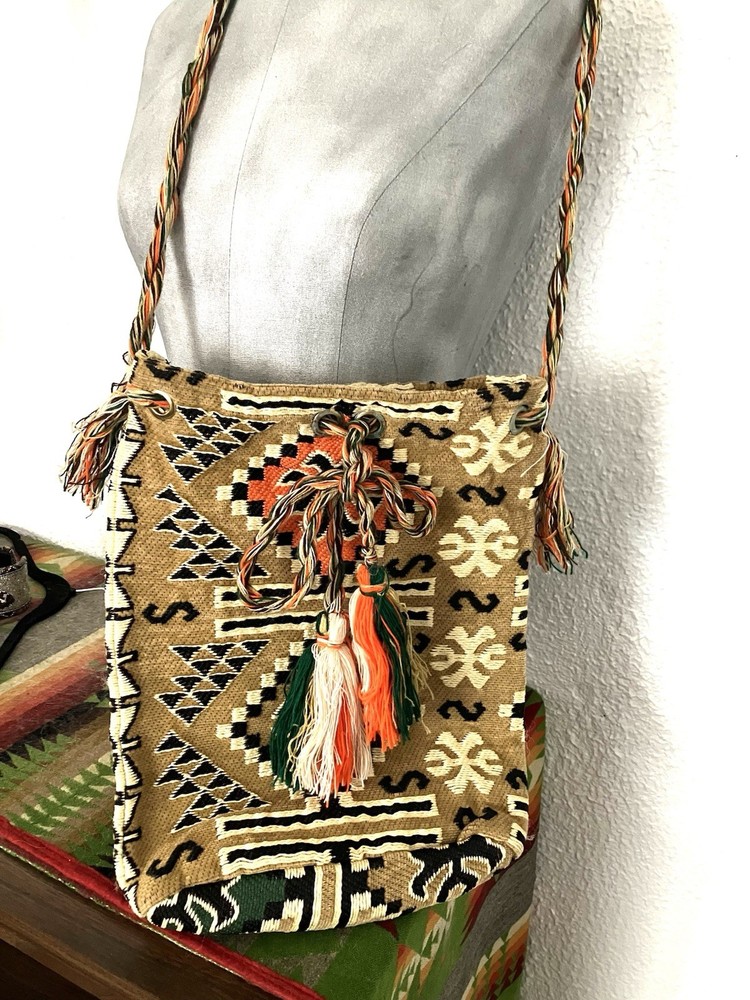 Donna Volpe Handwoven Boho Shoulder bag