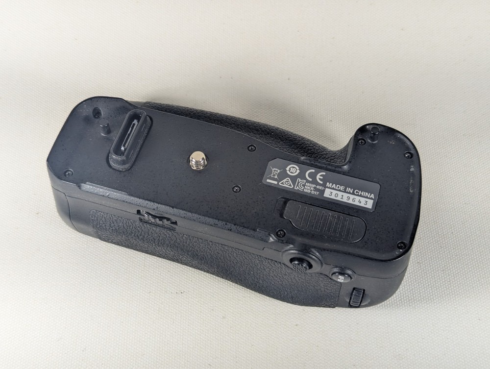 Nikon MB-D17 Multi Power Battery grip
