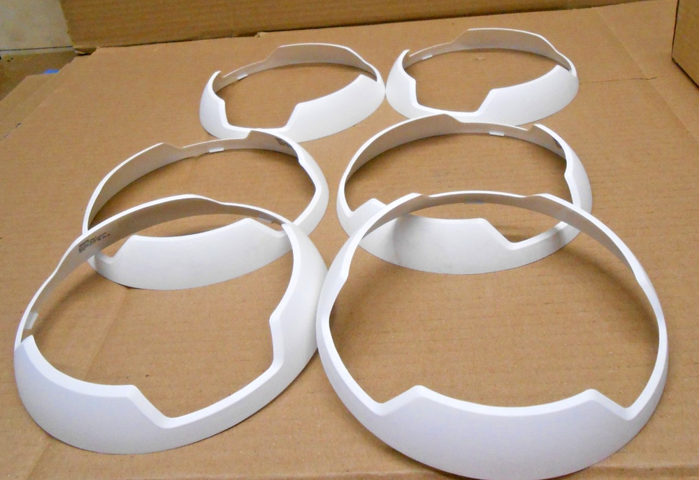 BOX OF 6 NEW SYSTEM SENSOR CEILING BEZEL PLAIN WHITE (2 BOXES AVAILABLE)