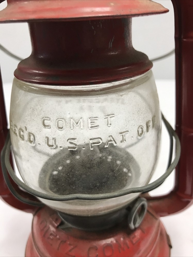 Dietz Comet Lantern With H2 Embossed Comet Globe 8” High