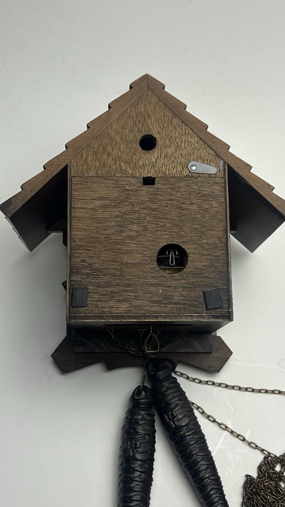 VTG cuckoo wall clock It needs the pendulum The tree is missing a small piece.