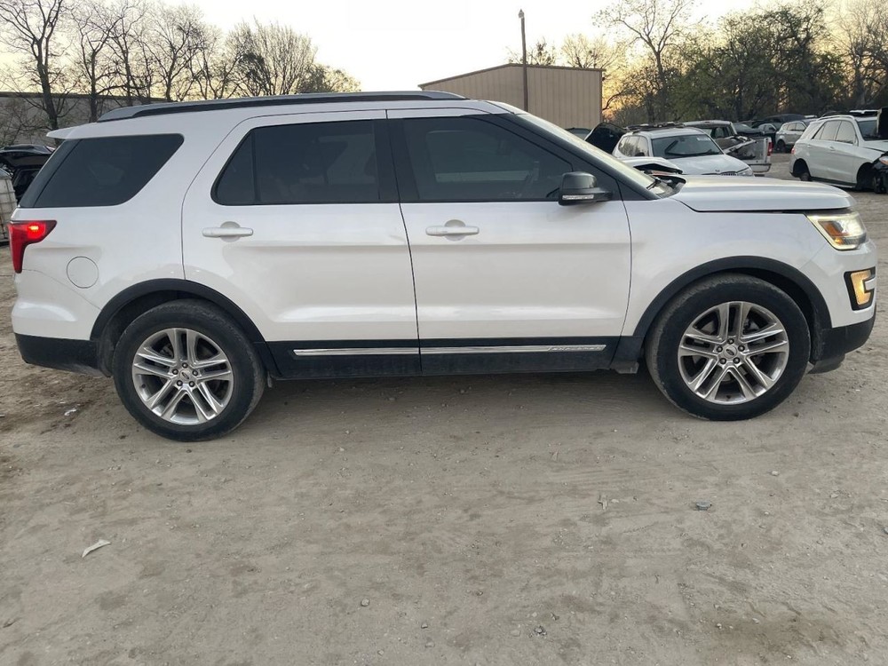 Camera/Projector Camera Rear Fits 16 EXPLORER 1014611