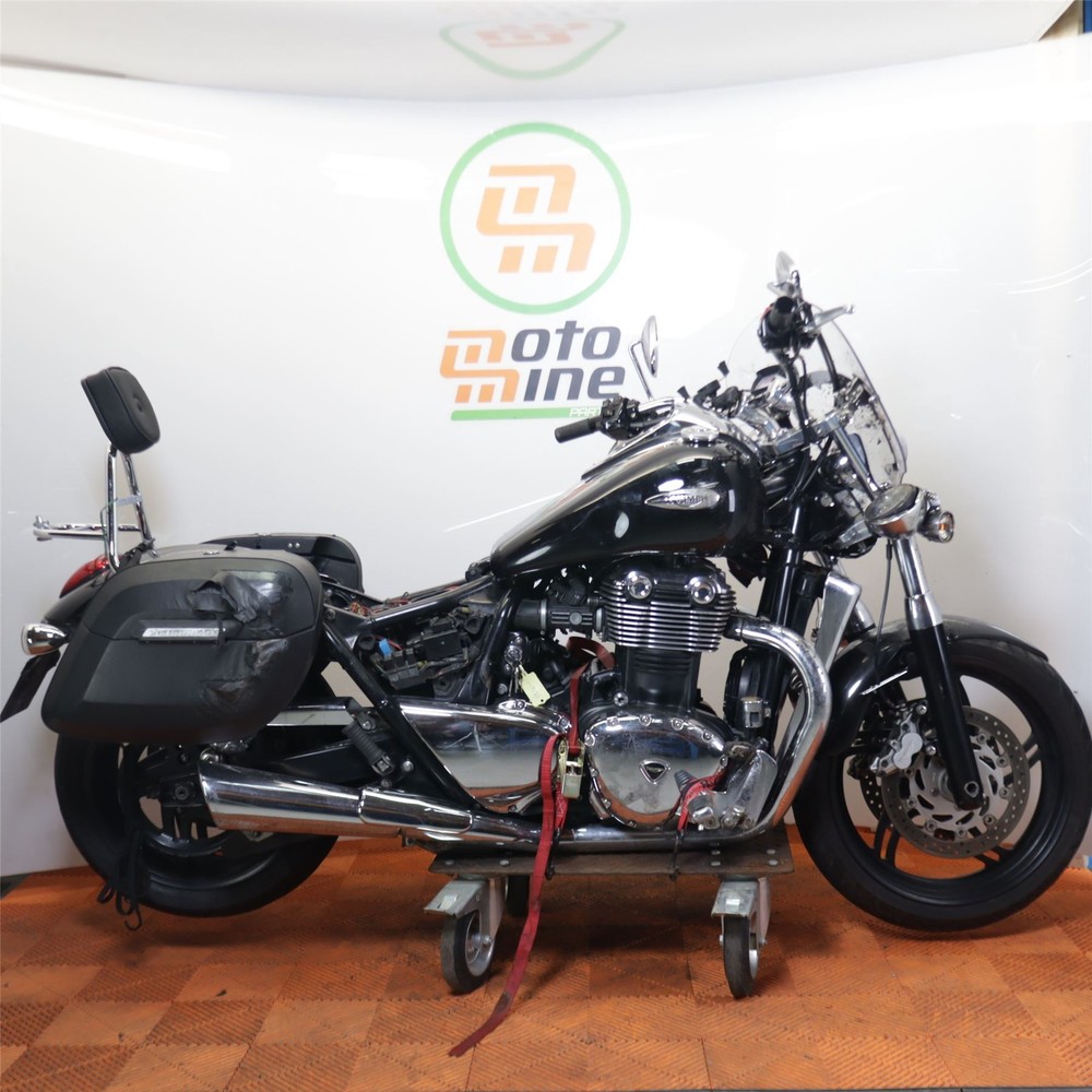 2010 Triumph Thunderbird Assorted Nuts, Bolts & Fixings