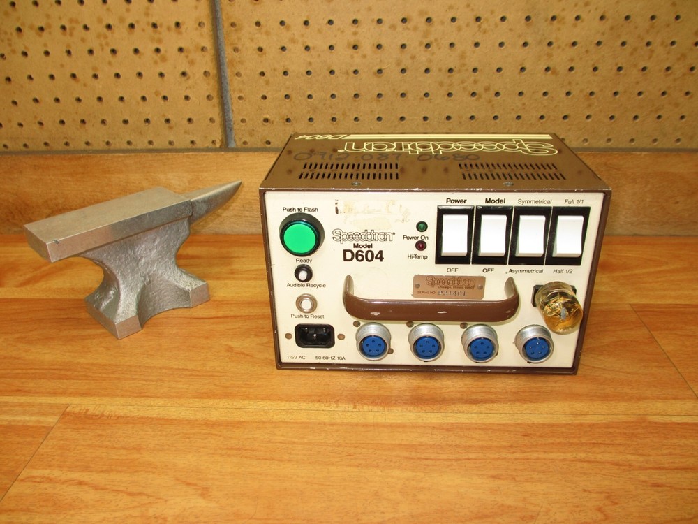 Speedotron D604 *USED* Power Supply Lighting Strobe Studio 600W