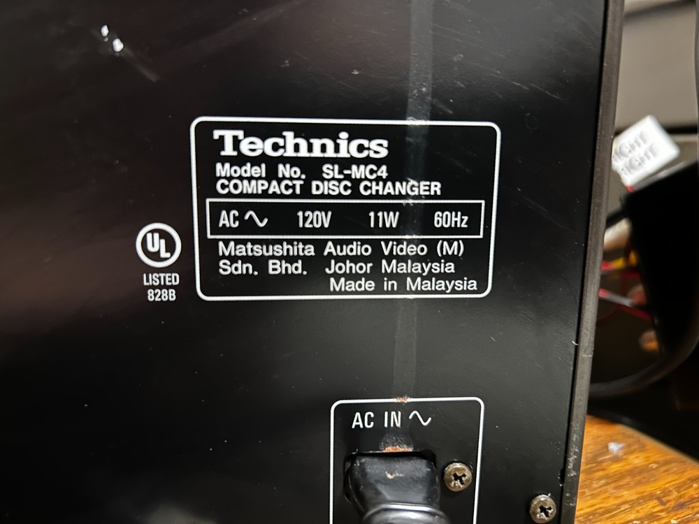 Working Technics SL-MC4 60+1 CD Changer Player MASH DAC