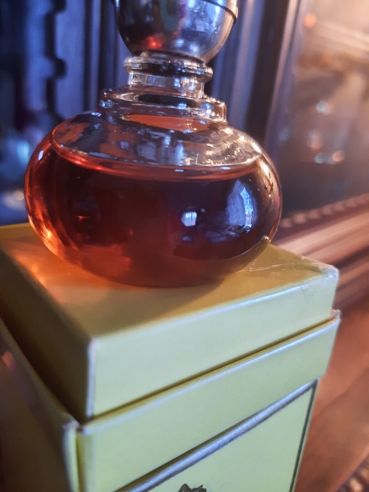 Vintage Soviet perfume "ONCE UPON A TIME" "Однажды"