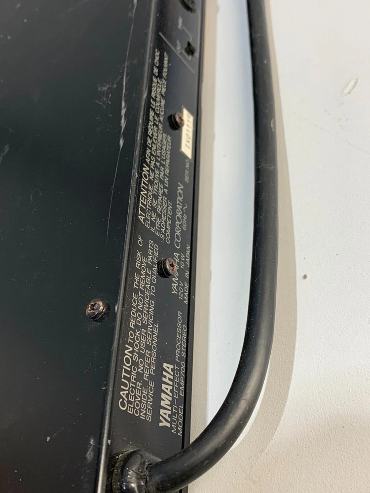 Yamaha EMP700 Stereo Multi Effect Processor Rackmount