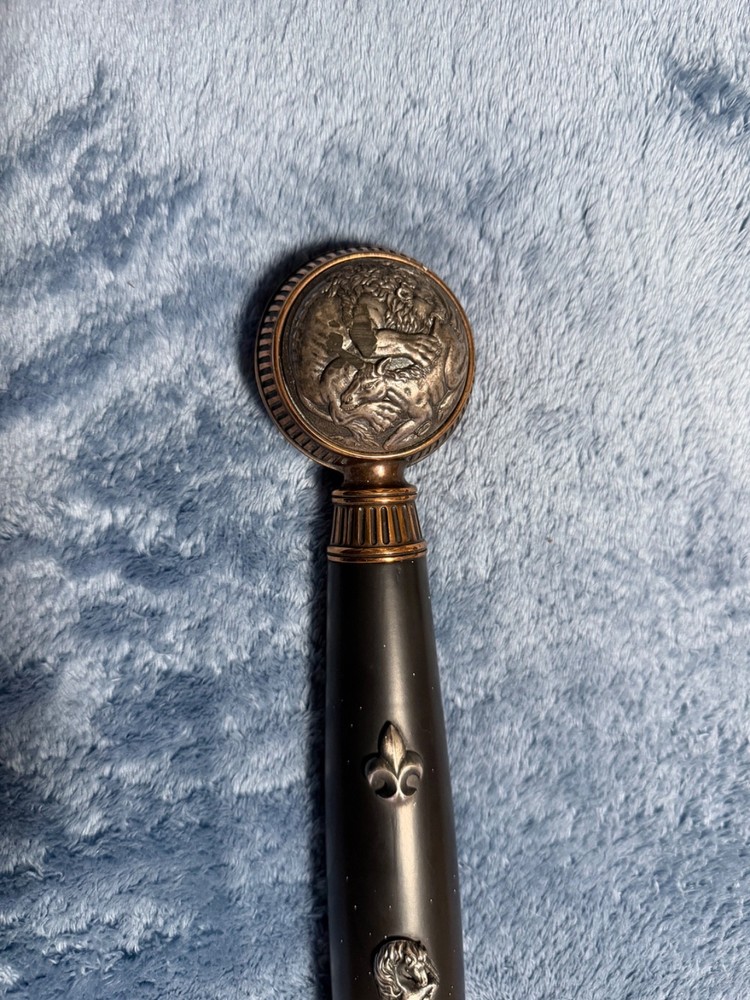 Marto gold and silver claimor