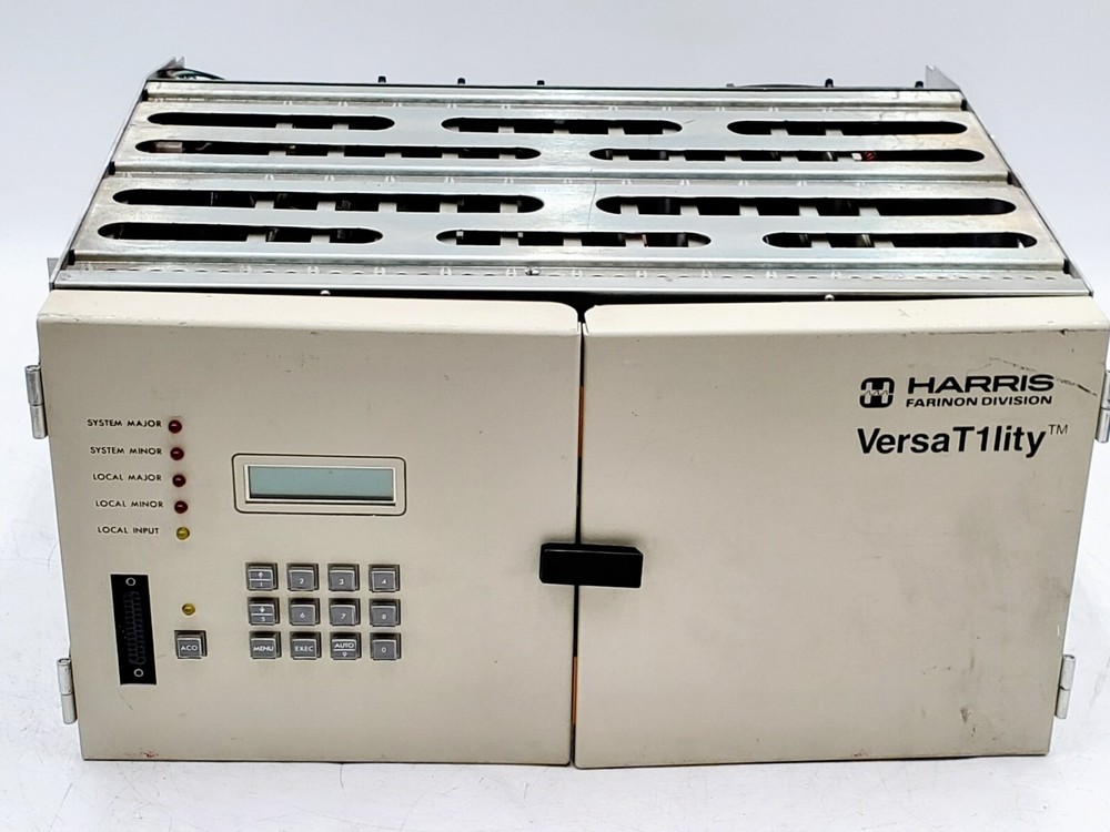 Harris VersaT1lity Compact Multiband Radio with Advanced Encryption