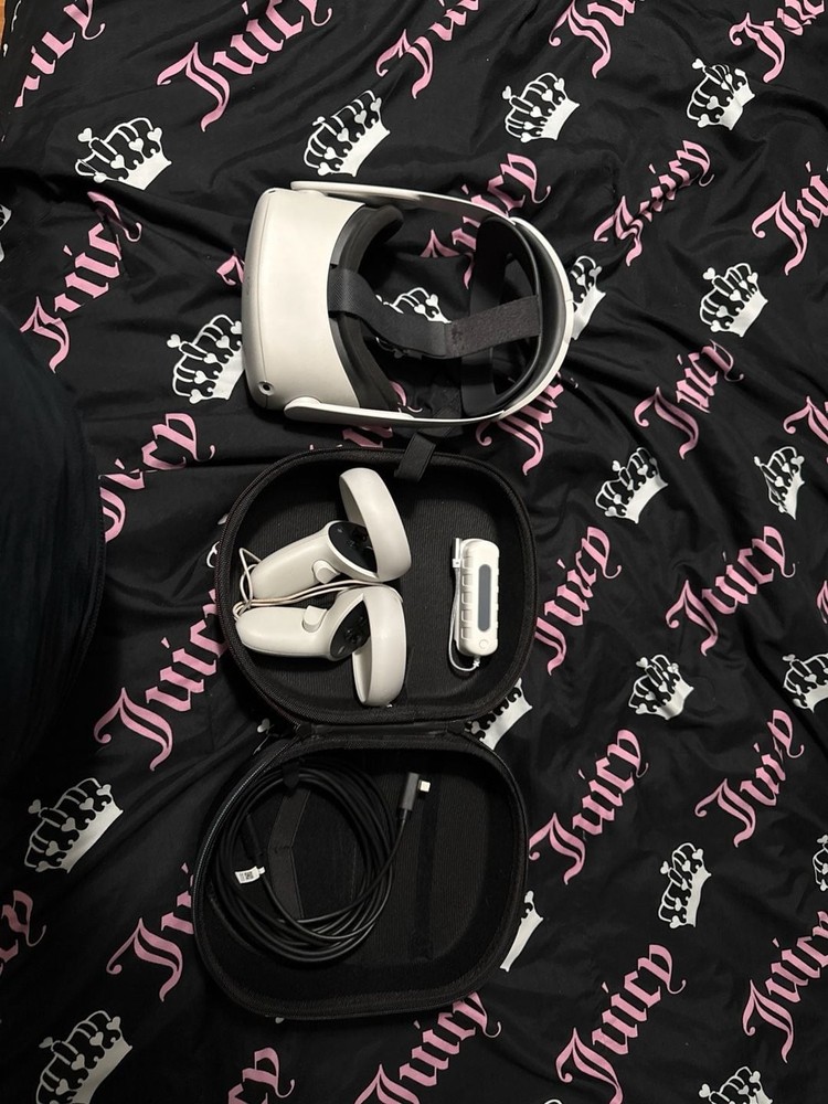 Meta Quest 2 128GB VR Bundle with Elite Strap with Battery, Controllers, Link Ca