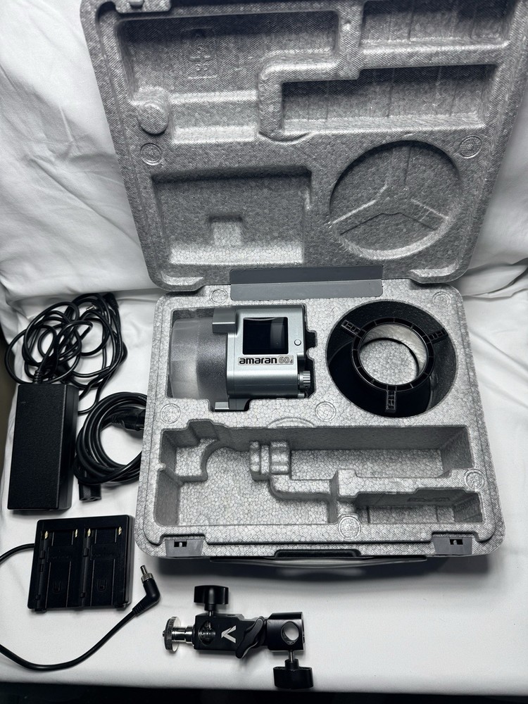 amaran 60d Continuous Lighting Gray Unit Reflector Power Adapter Mount Case