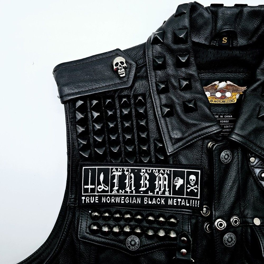 TAAKE White EMBROIDERED PATCH