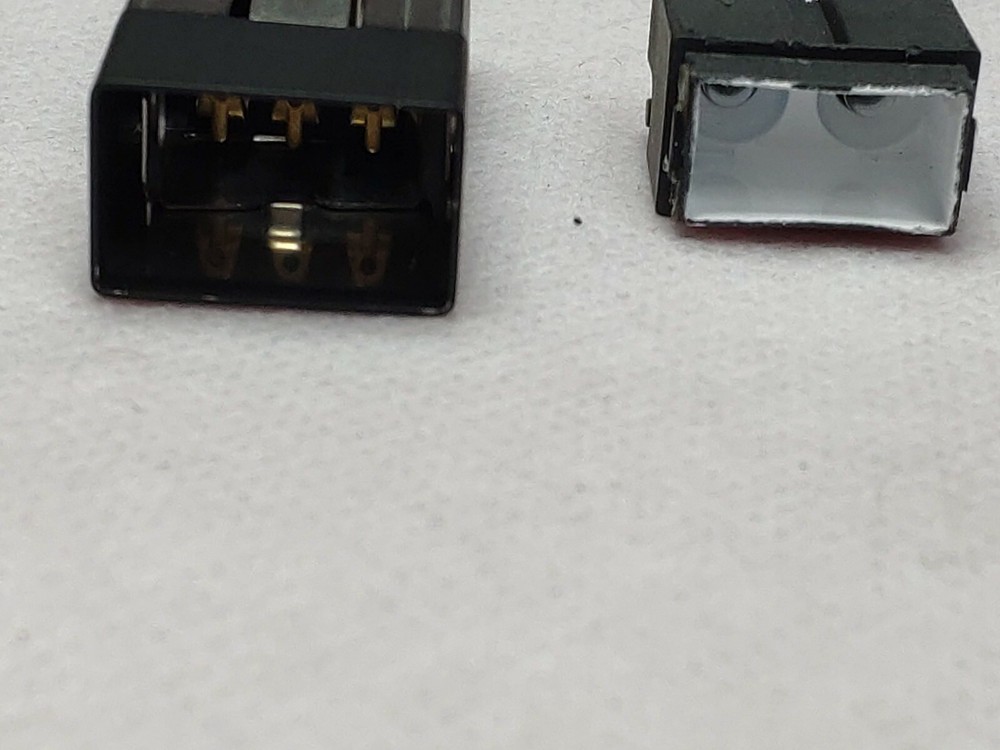 NEW** KORRY ELECTRONICS Korry Push Switch 81590 P/N:22231-001