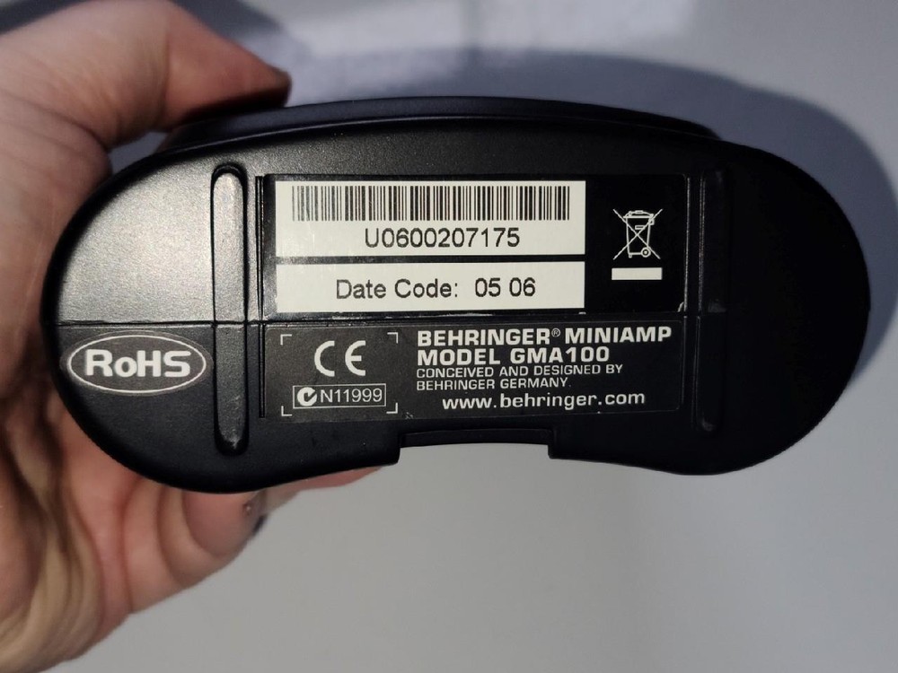 Behringer MiniAmp / Mini Amp Model GMA100 / GMA-100