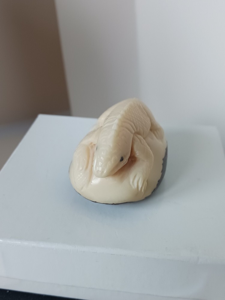 Vintage Hand Carved Tagua Nut Lizard