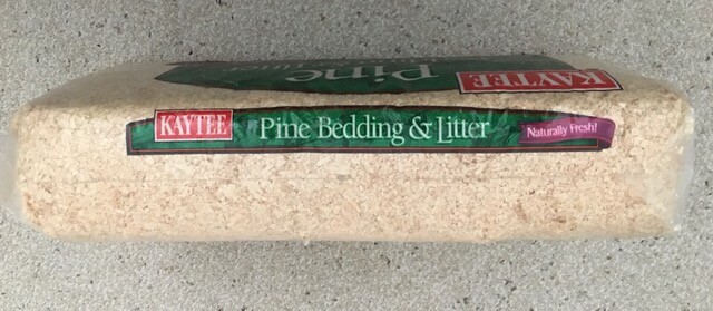 Pine Bedding / Litter for Birds / Small Animals (Kaytee Brand)