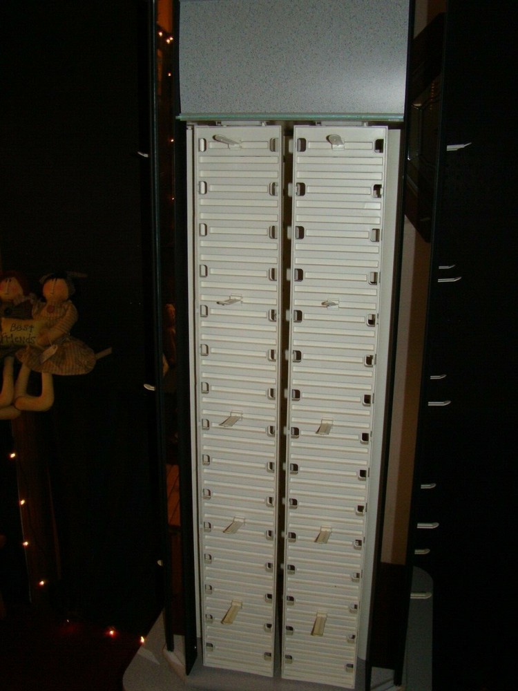 4-SIDED FLOOR SPINNER DISPLAY