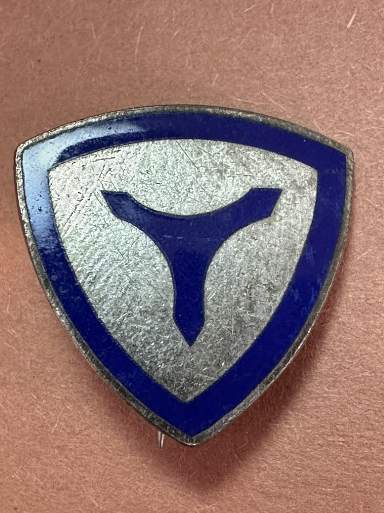 WW2 US Original Army Third Service Command DUI DI Unit Crest Pin 3rd