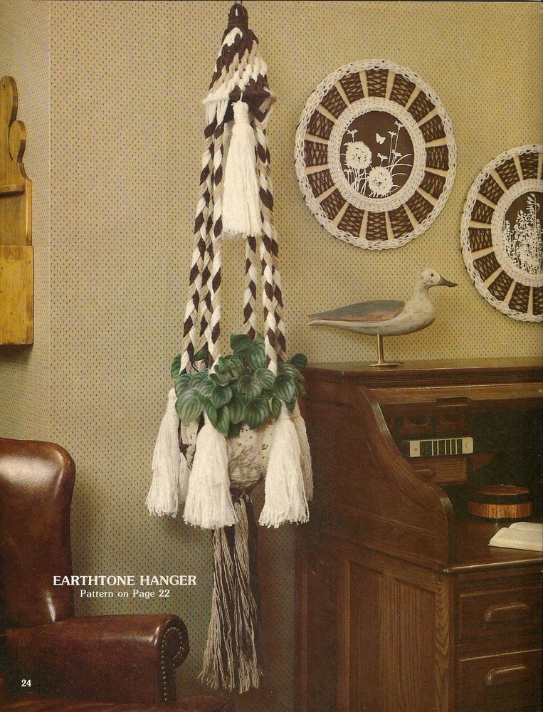 Macrame Circle Frame & Hanging Lamp Pattern - Craft Book: #AC1 Accents