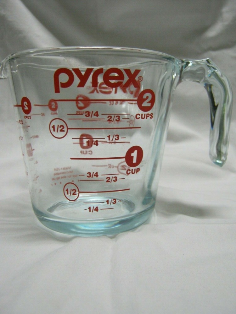 Pyrex 2 cups Clear Glass with red markings Measuring Cup