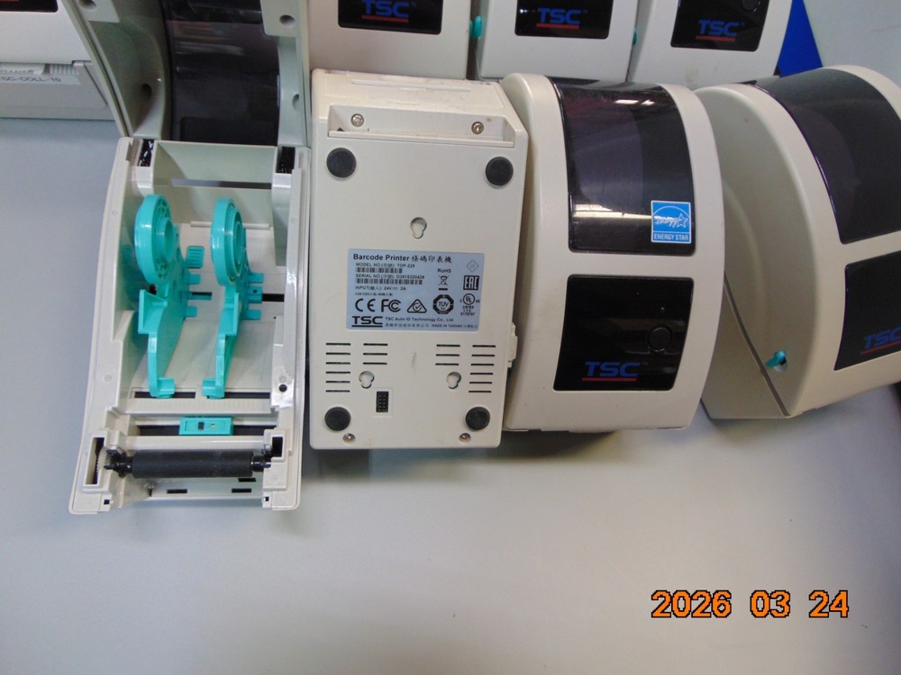 (1) TSC TDP-225 Direct Thermal Barcode Label Printer WITH AC ADAPTER / DATA WIRE