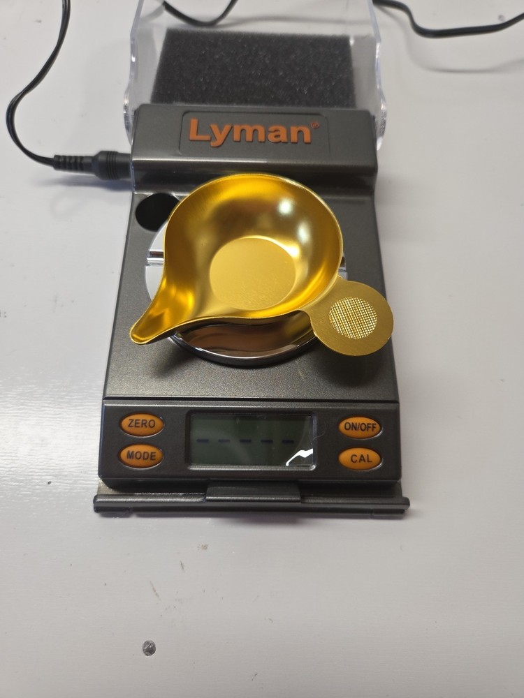 Lyman 1000XP Compact Electronic Reloading Scale In Box