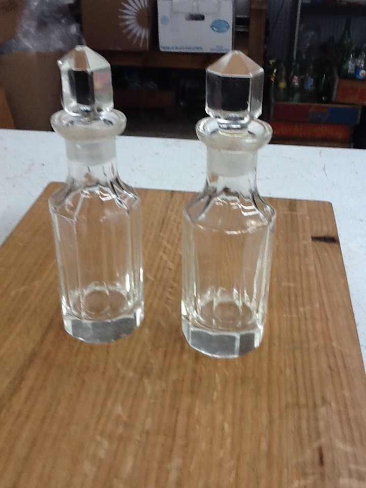 Vintage Silver Plated Tarnish Resistant Cruet Caddy with Salt/Pepper/Oil/Vinegar